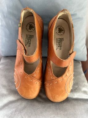 El Naturalista Yggdrasil leather spiral stitch Mary Janes size 39